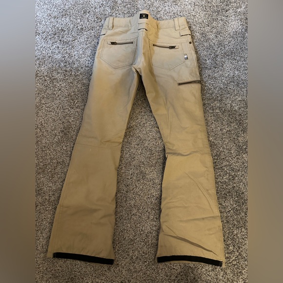 DC snow pants - Picture 2 of 3